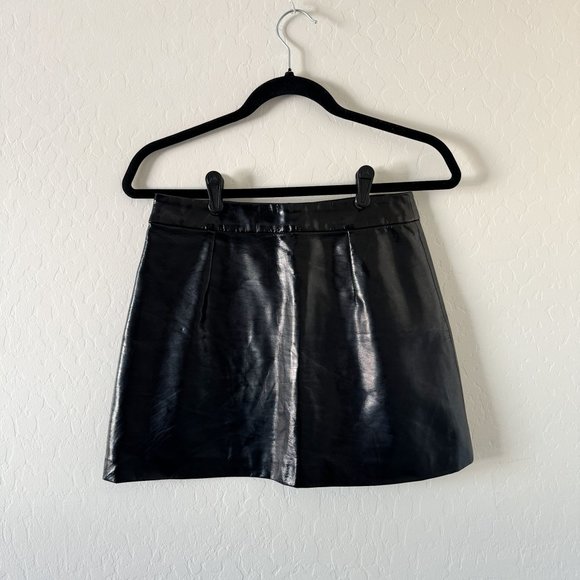 Zara Trafaluc Black Faux Leather Zip Up Mini Skirt Size Small - Picture 4 of 5